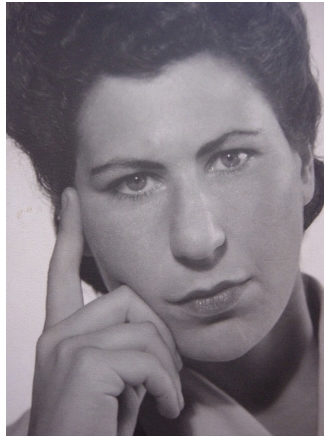 Ruth Faerber by Max Dupain