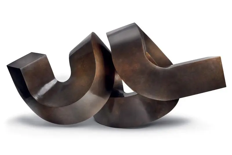 Clement Meadmore sculpture